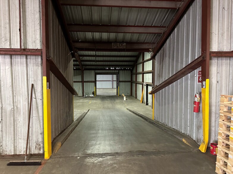 More Photos Of 31345 NW Beach Rd, Hillsboro Warehouse For Lease