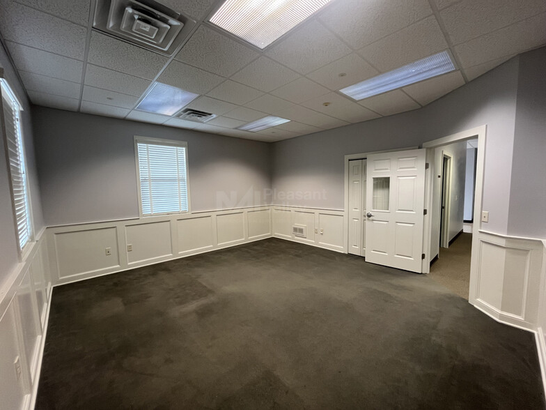 More Photos Of 13680 Cleveland Ave NW, Uniontown Office For Lease