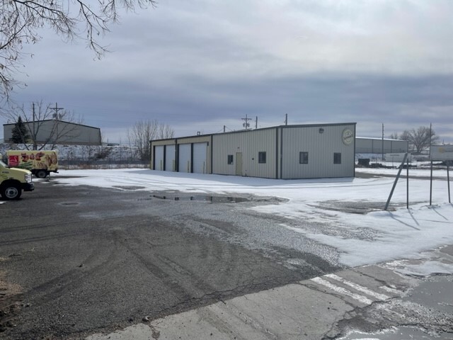 Primary Photo Of 1735 Pacific Ave, Cheyenne Warehouse For Sale