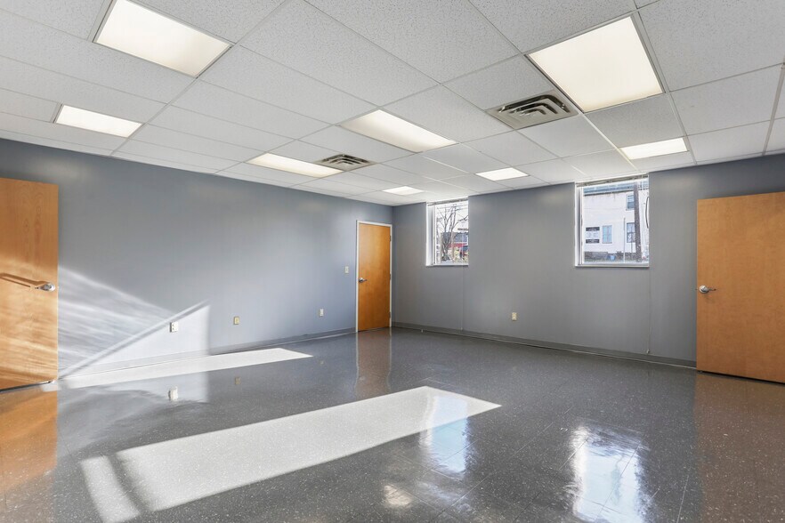 More Photos Of 103 W Main St, Hedgesville Office For Sale