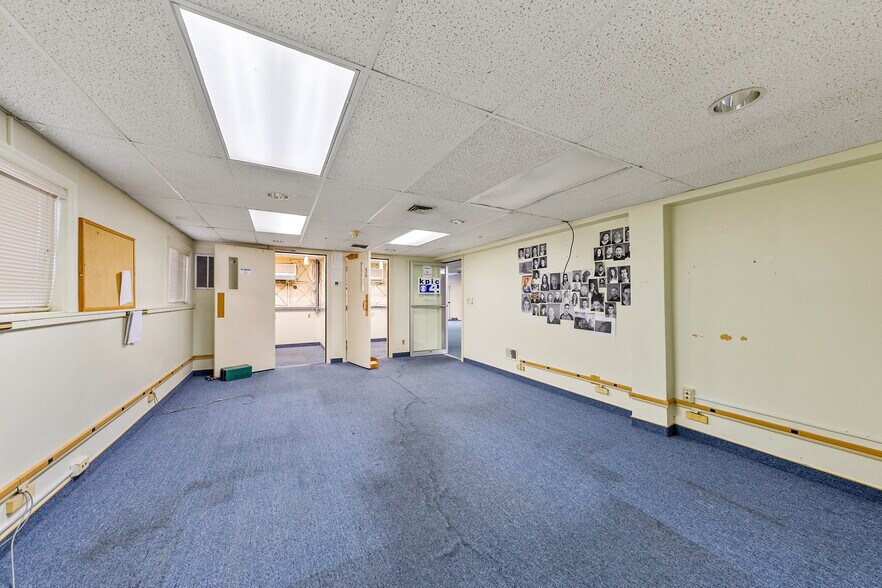 More Photos Of 655 W Umpqua St, Roseburg Radio TVTransmission Facilities For Sale