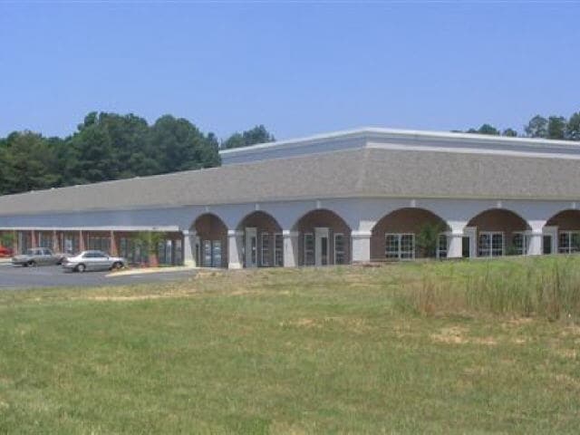 Primary Photo Of 737 Veterans Pky, Jonesboro Light Distribution For Lease