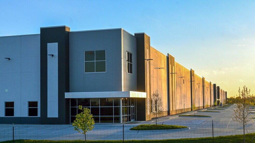 More Photos Of 5635 N Graham Rd, Whiteland Unknown For Sale