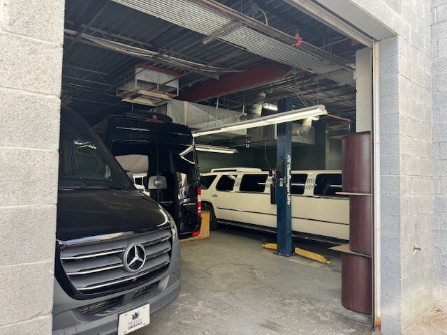 More Photos Of 811 N Scottsdale Rd, Scottsdale Auto Dealership For Lease