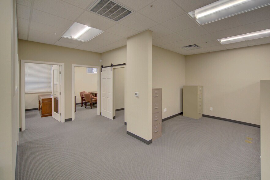 More Photos Of 437 Century Park Dr, Yuba City Office Residential For Lease