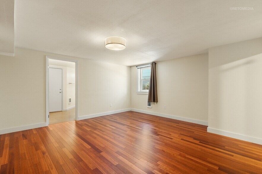 More Photos Of 2222 NW Irving St, Portland Apartments For Sale