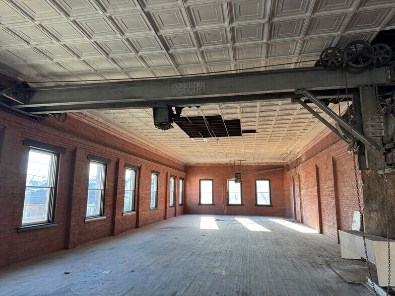 More Photos Of 316-320 S Pennsylvania Ave, Greensburg Apartments For Sale