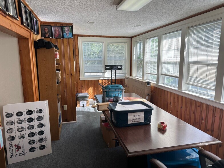 More Photos Of 1931 Dellwood Dr, Tallahassee Office For Sale