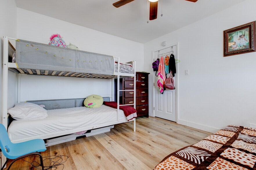 More Photos Of 1720 Cerritos Ave, Long Beach Apartments For Sale