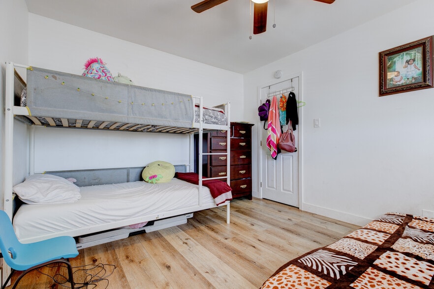 More Photos Of 1720 Cerritos Ave, Long Beach Apartments For Sale