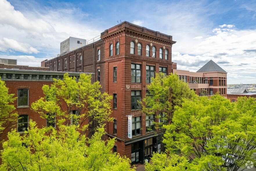 Primary Photo Of 11 S 12th St, Richmond Coworking Space