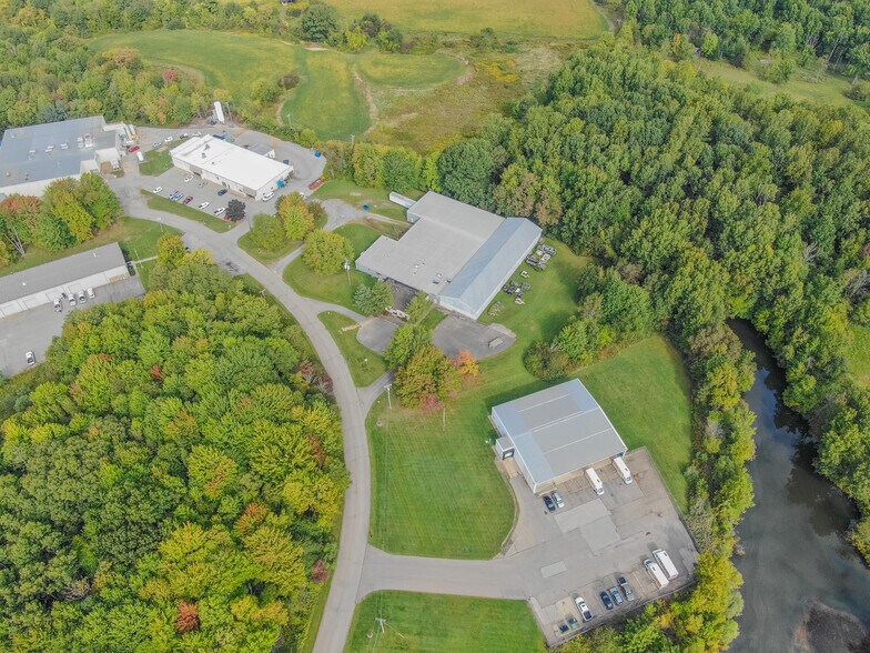 More Photos Of 657 Northgate Cir, New Castle Warehouse For Sale