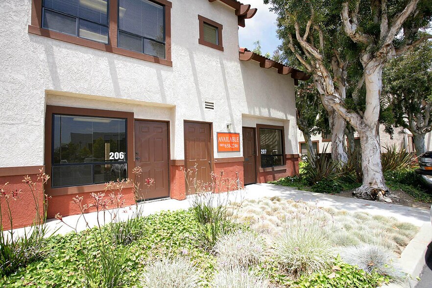 More Photos Of 1765 Goodyear Ave, Ventura Office For Lease