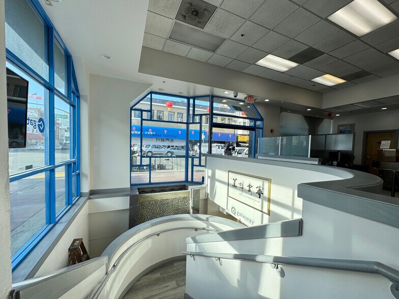 More Photos Of 815-821 Webster St, Oakland Storefront Retail Office For Lease