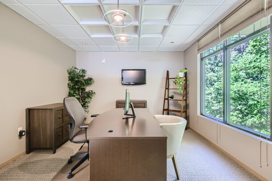 More Photos Of 722 Washington Ave, Golden Office Residential For Sale