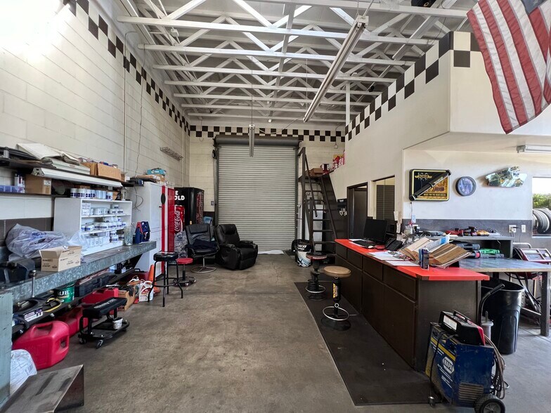 More Photos Of 729 D St, Ramona Auto Repair For Sale