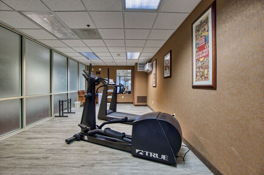 More Photos Of 7860 6th St, Wellington Hotel For Sale