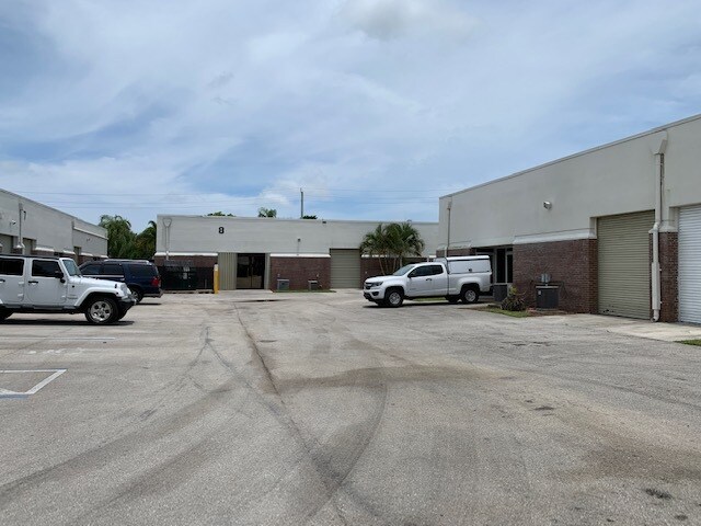 More Photos Of 3301-3471 NW 55th St, Fort Lauderdale Unknown For Lease