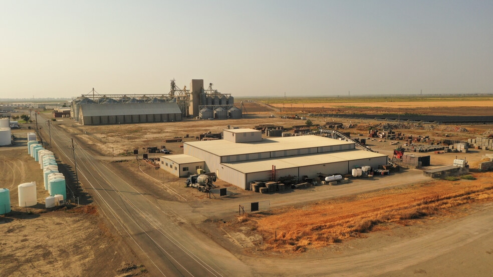 More Photos Of 2945 Niagara Rd, Colusa Manufacturing For Sale