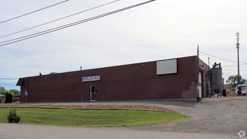 More Photos Of 353 Millen Rd, Hamilton Light Distribution For Sale