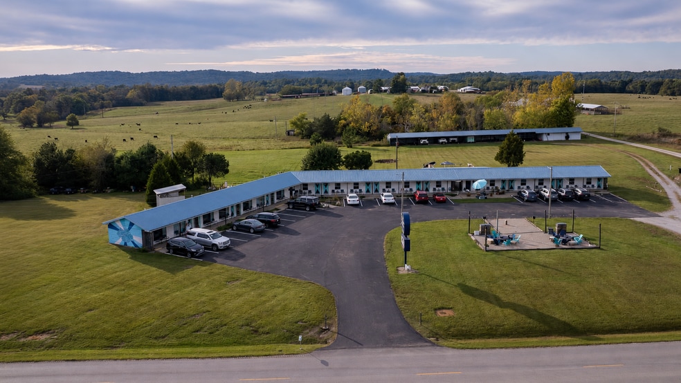 Primary Photo Of 13857 Falls of Rough Rd, Falls Of Rough Hotel For Sale