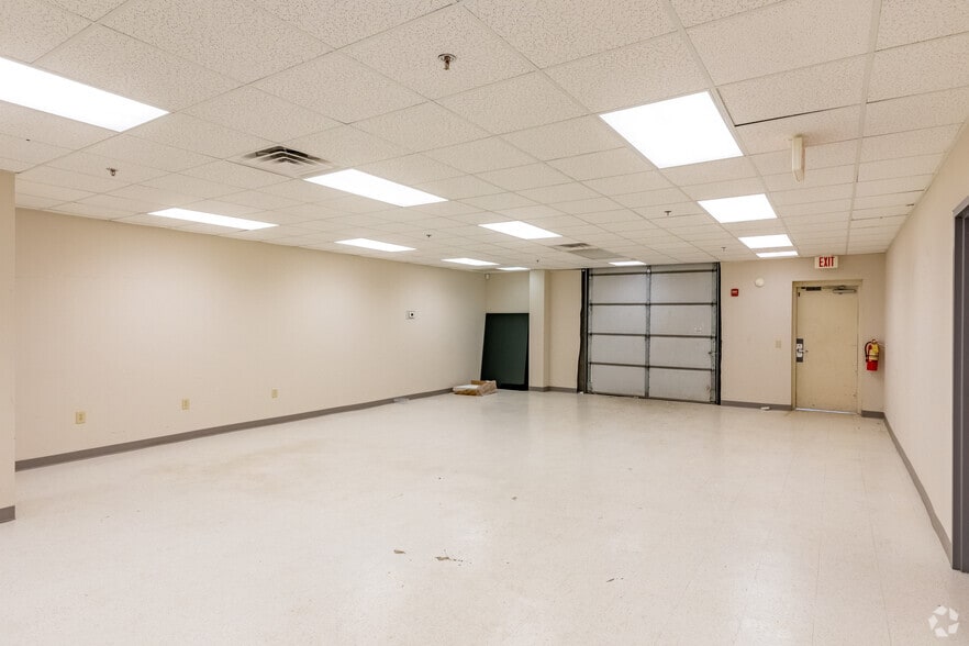 More Photos Of 680 Engineering Dr, Peachtree Corners Research And Development For Lease