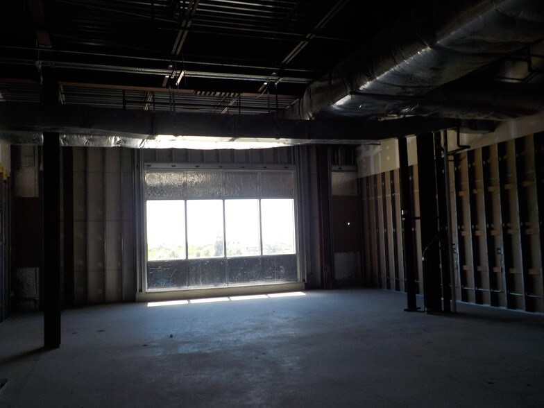 More Photos Of 5700 N Exp 77/83, Brownsville Medical For Lease