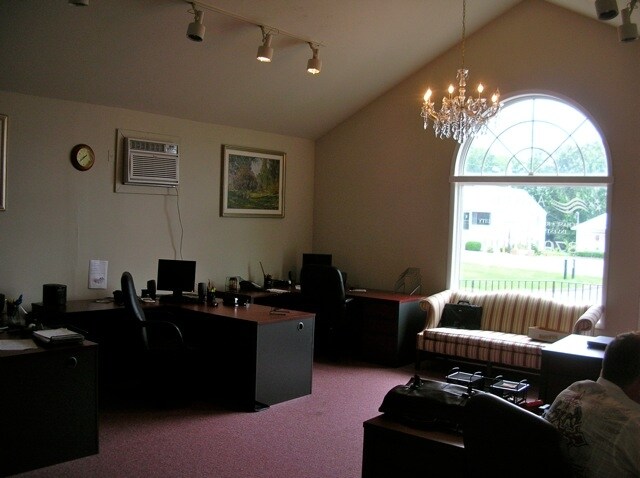 More Photos Of 154 Talcottville Rd, Vernon Rockville Freestanding For Sale