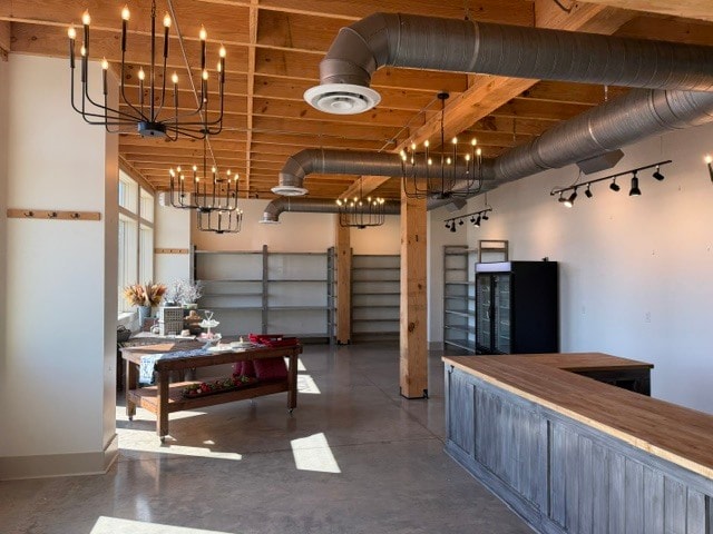More Photos Of 107 Industrial Park Dr, Forsyth Industrial For Lease