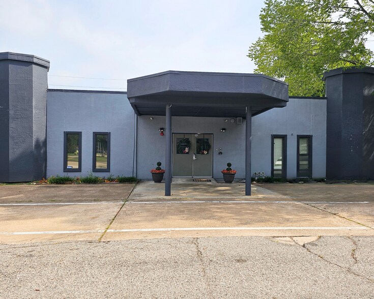 Primary Photo Of 19115 Spanish Needle Dr, Houston Specialty For Sale