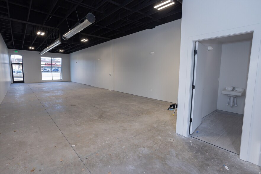 More Photos Of 385 S Main St, Richfield Storefront For Lease