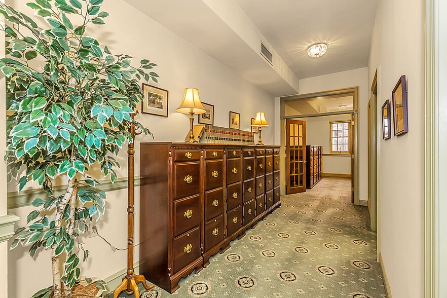 More Photos Of 303 Chestnut St, Philadelphia Office Residential For Sale