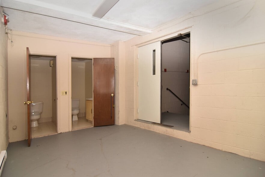 More Photos Of 862 Charles St, Providence Medical For Sale