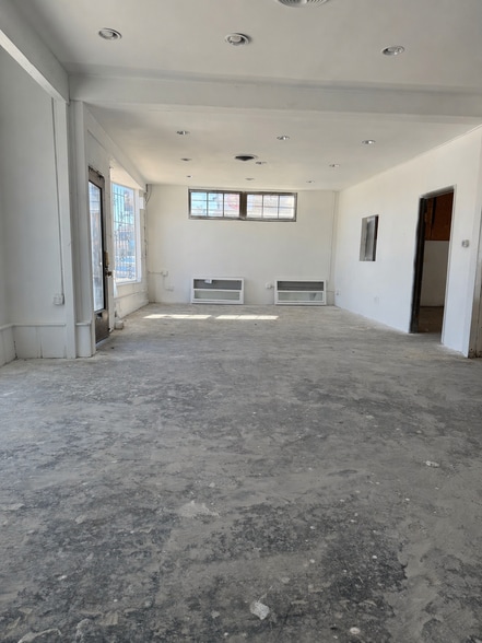More Photos Of 1259 S La Brea Ave, Los Angeles General Retail For Lease