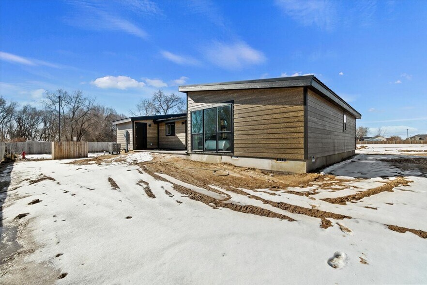 More Photos Of 362-436 W London St, Middleton Manufactured Housing Mobile Home Park For Sale