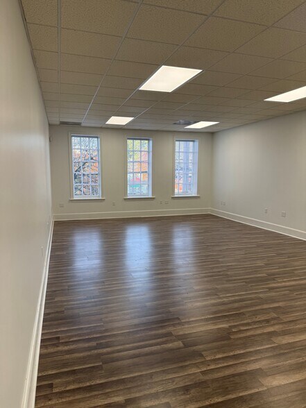 More Photos Of 1211 W Main St, Richmond Storefront Retail Office For Lease