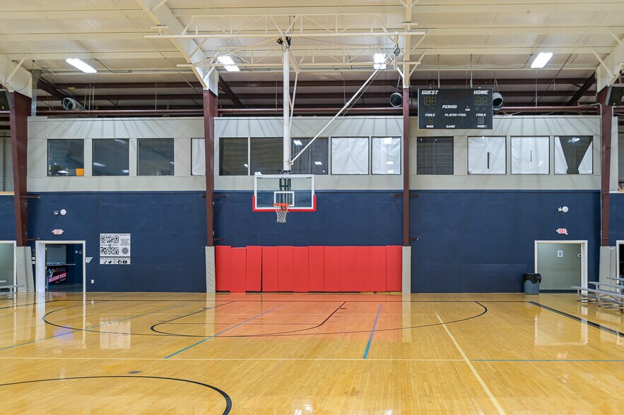 More Photos Of 4100 AL Highway 69, Guntersville Sports And Entertainment For Sale