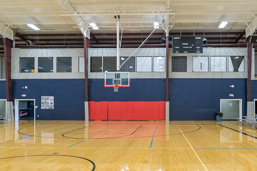 More Photos Of 4100 AL Highway 69, Guntersville Sports And Entertainment For Sale