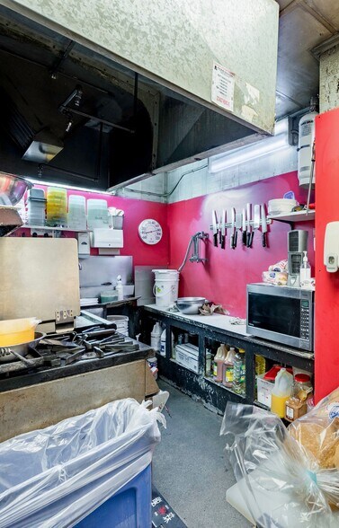 More Photos Of 4317 E Carson St, Long Beach Storefront For Sale