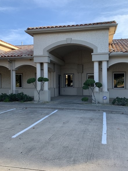 More Photos Of 1001 Long Prairie Rd, Flower Mound Medical For Sale