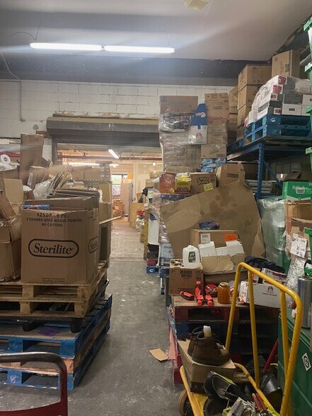 More Photos Of 18 Bay St, Brooklyn Light Manufacturing For Lease