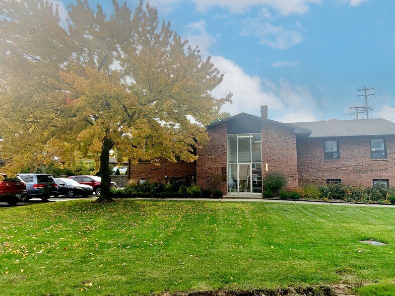 Primary Photo Of 2504 Ardmore St SE, Grand Rapids Office For Lease