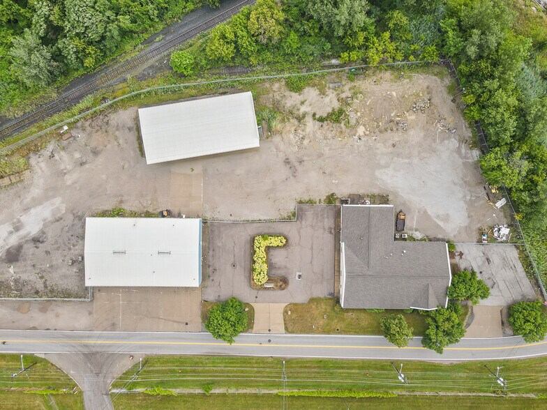 More Photos Of 37401 Stevens Blvd, Willoughby Flex For Lease