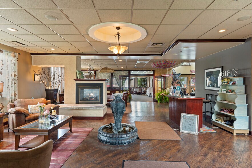 More Photos Of 824 Paul Bunyan, Bemidji Restaurant For Sale