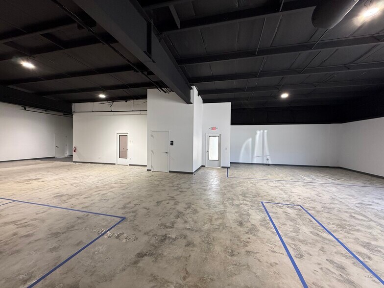 More Photos Of 5780 Dorchester Rd, Charleston Warehouse For Sale