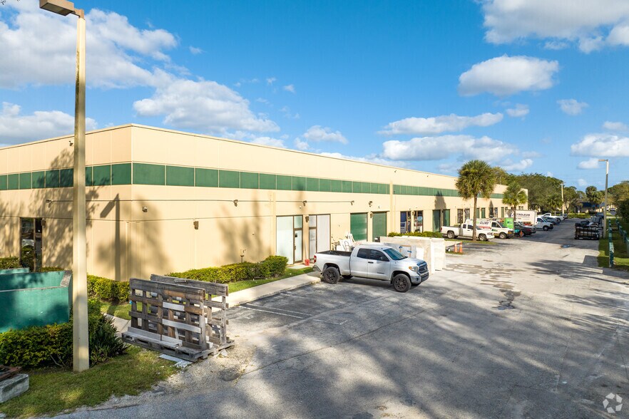 More Photos Of 3700 NW 124th Ave, Coral Springs Warehouse For Lease