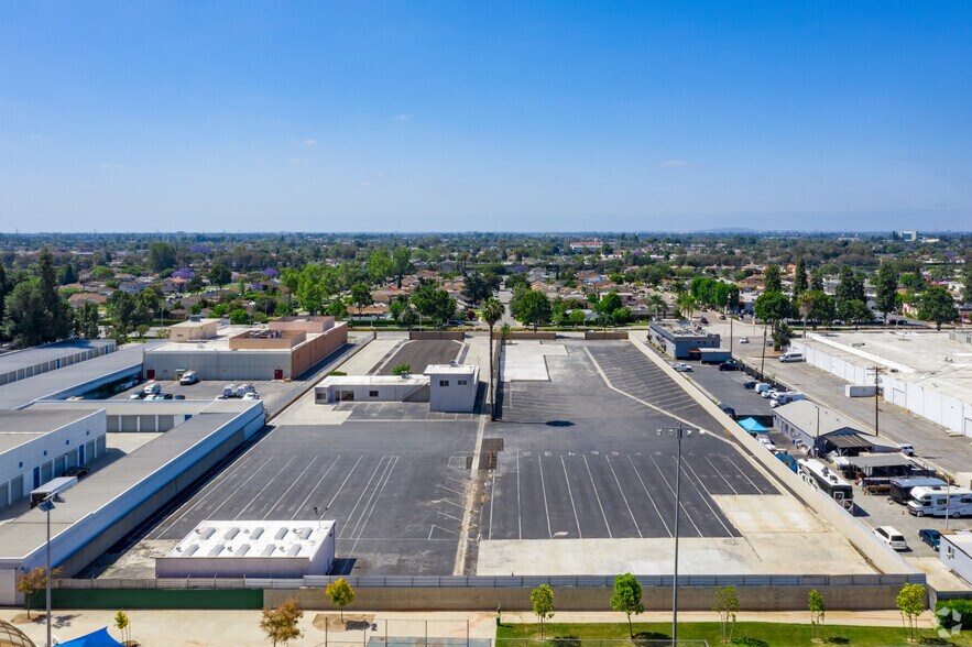 More Photos Of 9607-9623 Imperial Hwy, Downey Land For Lease