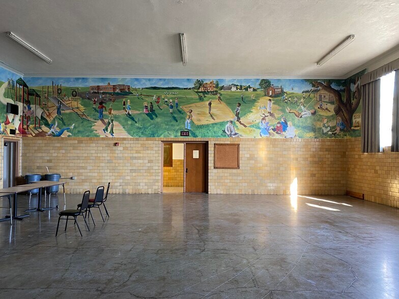 More Photos Of 719 S Fayette St, Washington Court House Flex For Sale