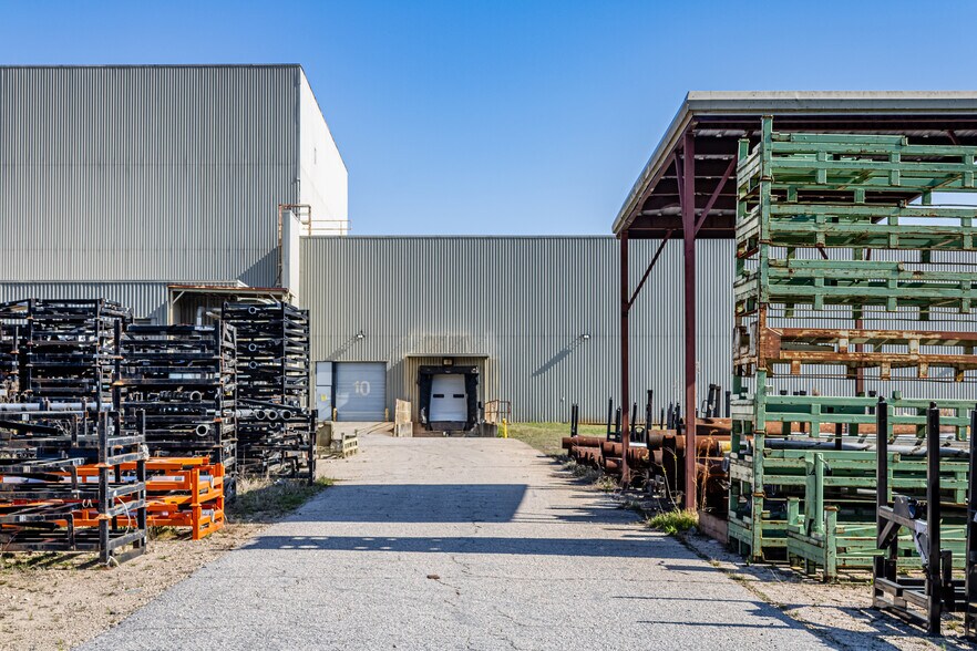 More Photos Of 411 Pegasus Pky, Lagrange Manufacturing For Lease