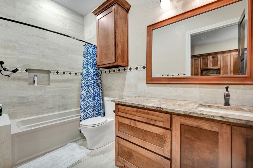 More Photos Of 4313 N County Rd W, Odessa Office For Sale